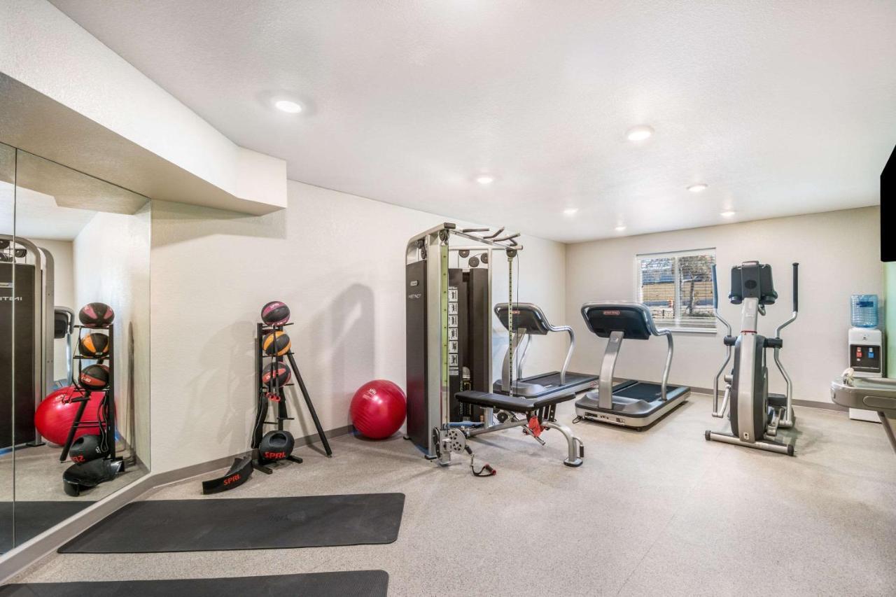 Woodspring Suites בריידנטון מראה חיצוני תמונה
